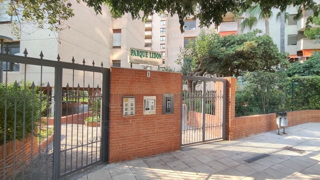 5 soveværelse Lejlighed til salg i Castelló de la Plana med swimmingpool garage - € 484.000 (Ref: 9987449)