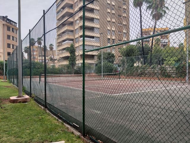 5 soveværelse Lejlighed til salg i Castelló de la Plana med swimmingpool garage - € 484.000 (Ref: 9987449)
