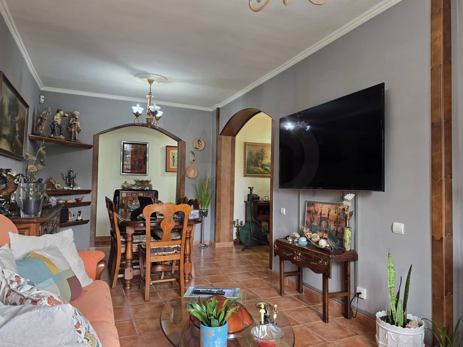 4 camera da letto Villa in vendita in Barcelona citta con garage - 290.000 € (Rif: 9987453)