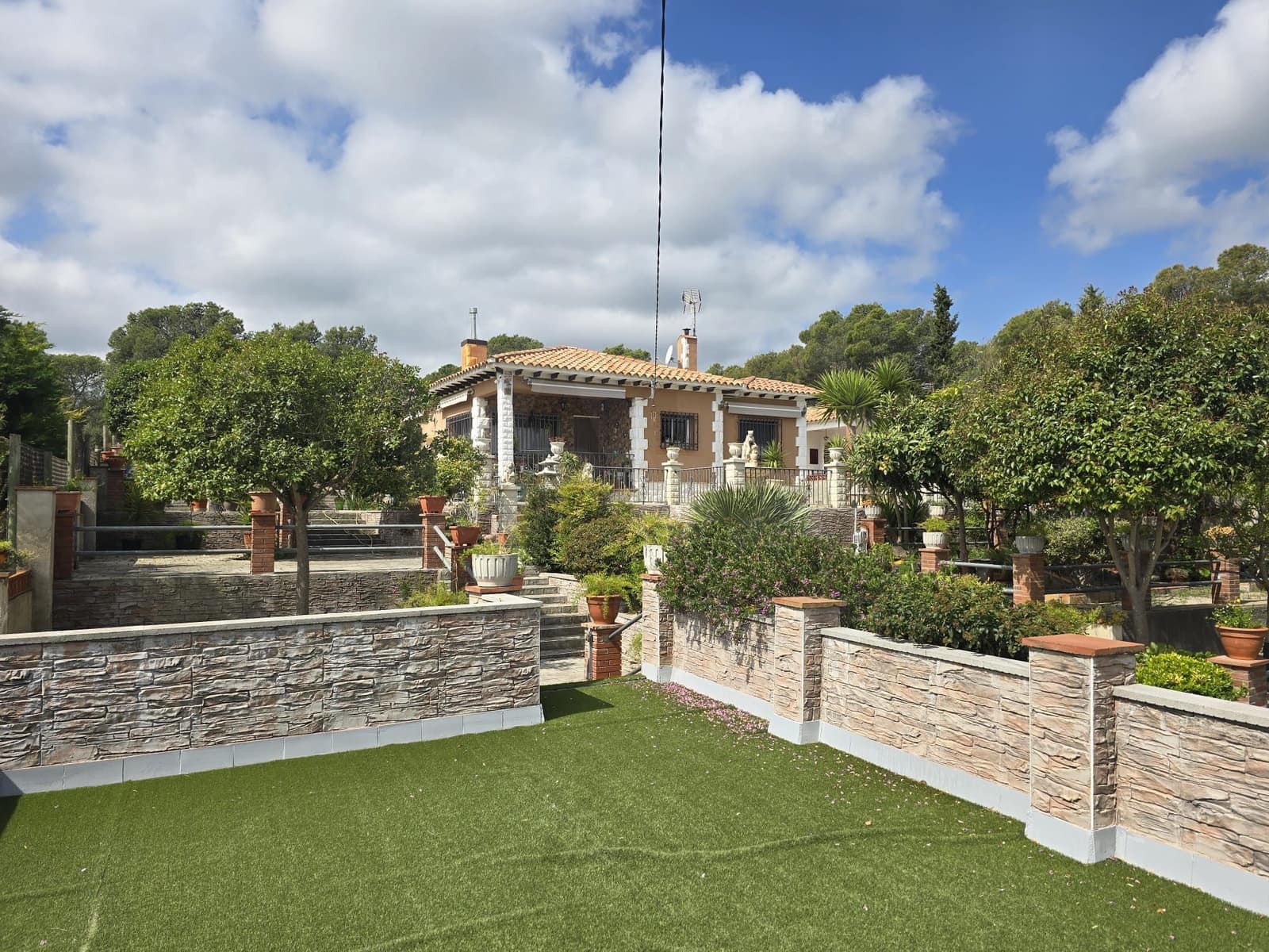 4 camera da letto Villa in vendita in Barcelona citta con garage - 290.000 € (Rif: 9987453)