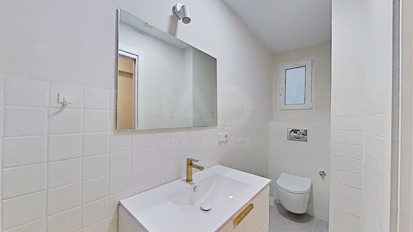 2 bedroom Apartment for sale in Cadiz city - € 226,100 (Ref: 9987455)