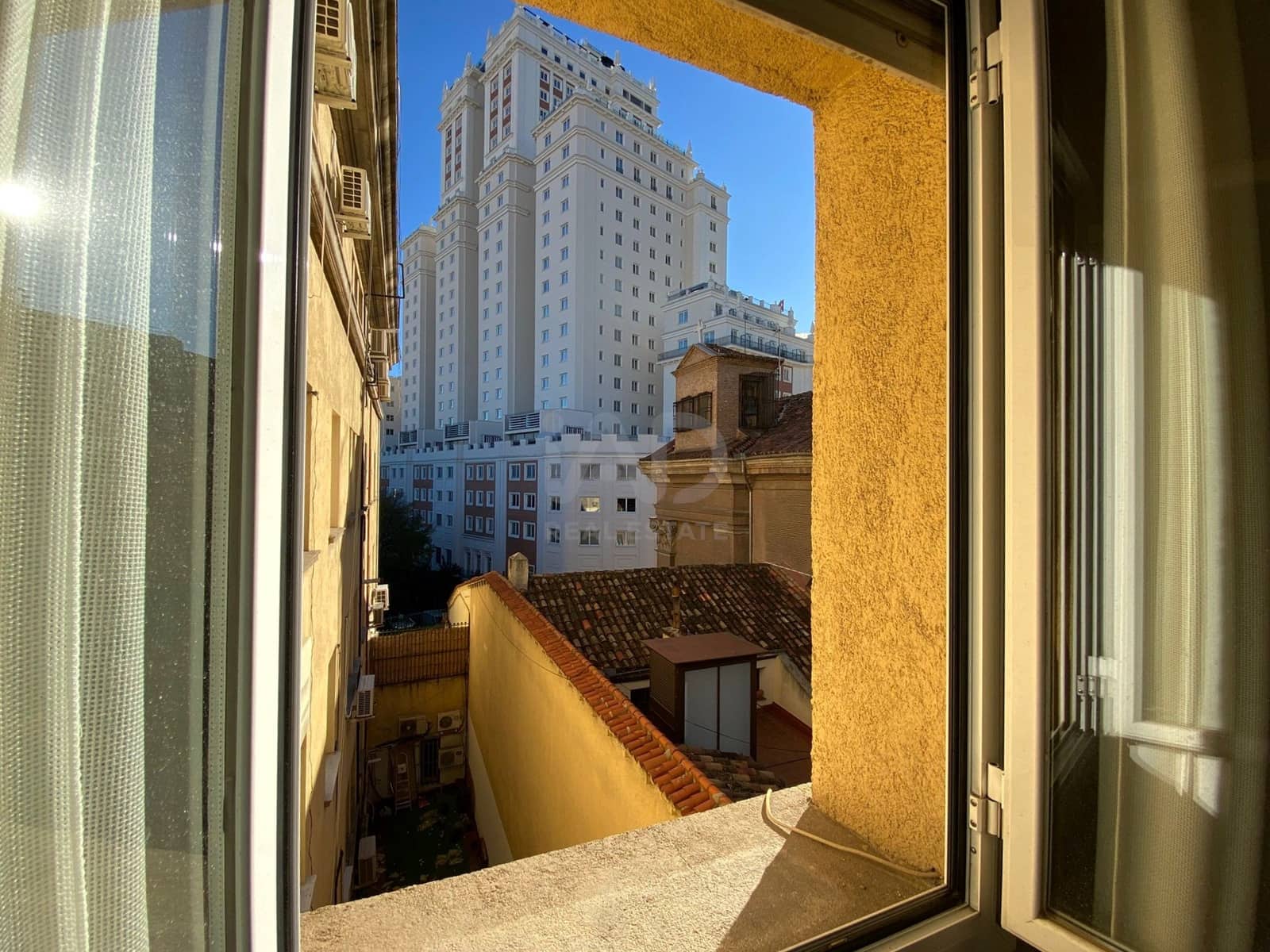 Apartamento de 3 habitaciones en Madrid ciudad en venta - 740.000 € (Ref: 9987456)