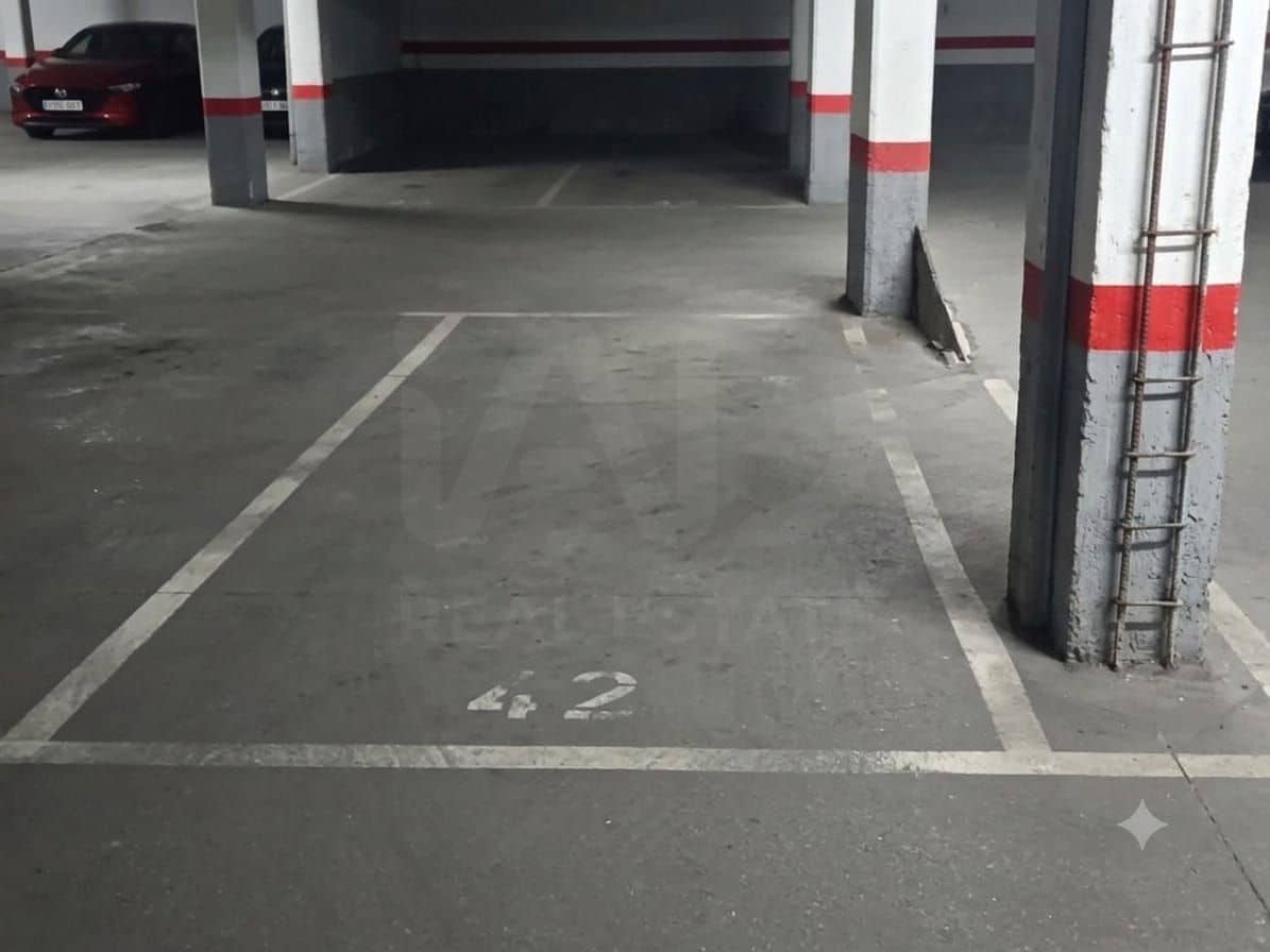 Garage til salg i Madrid by - € 20.573 (Ref: 9987458)