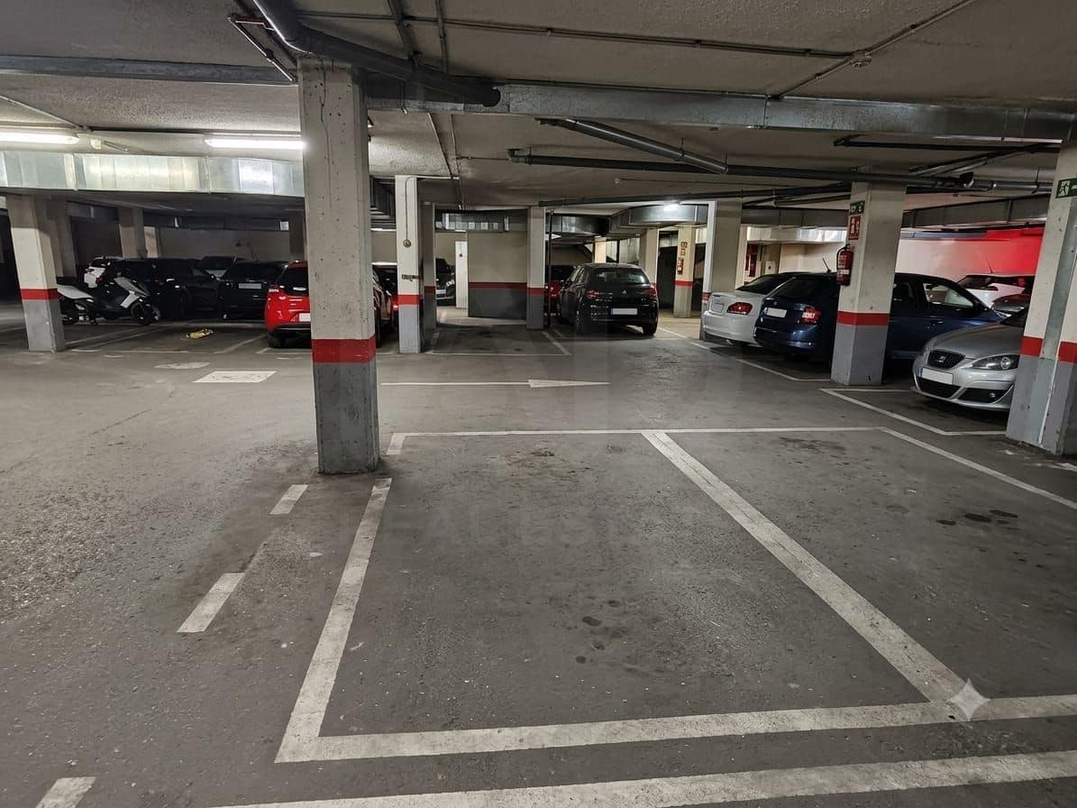 Garage til salg i Madrid by - € 20.573 (Ref: 9987458)