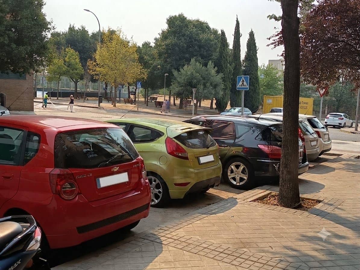 Garage til salg i Madrid by - € 20.573 (Ref: 9987458)