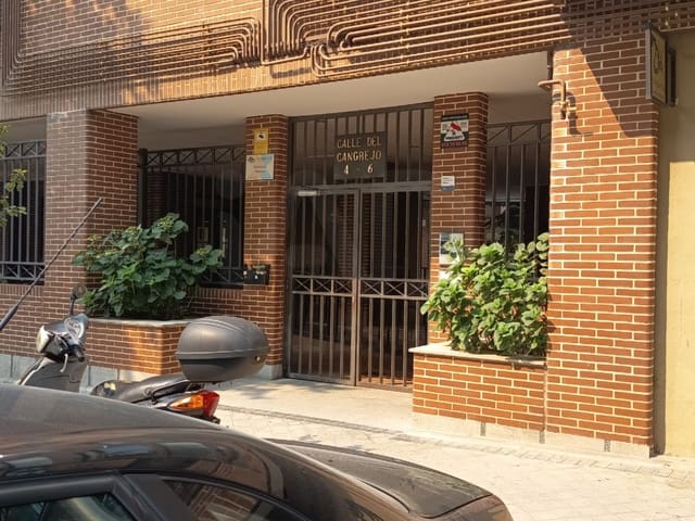 Garasje til salgs i Palacio, Madrid by - € 20 573 (Ref: 9987458)