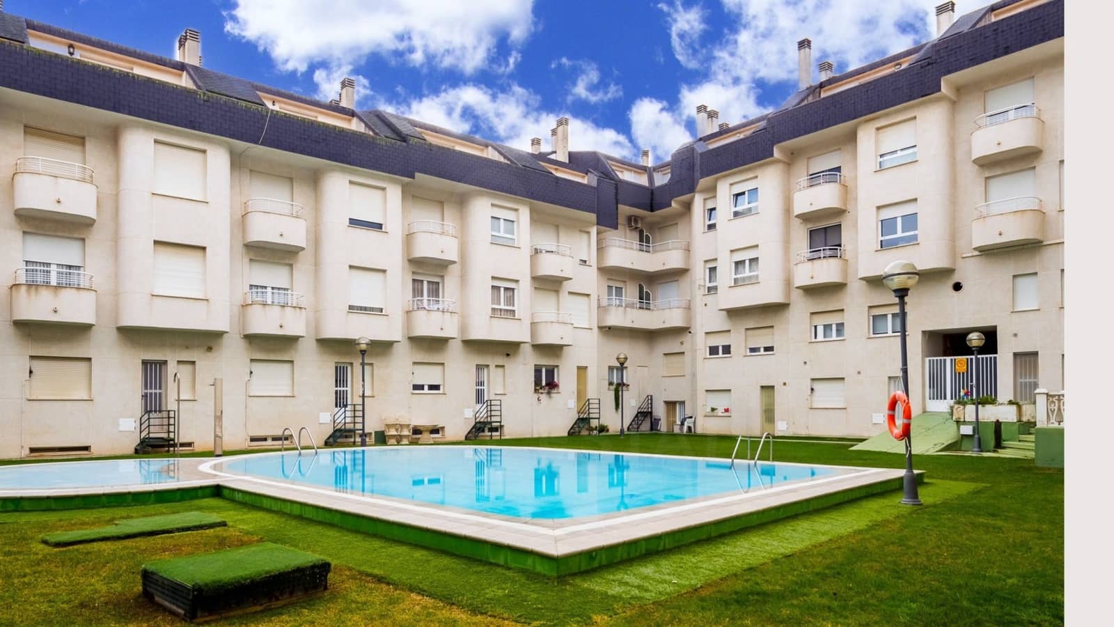 4 chambre Villa/Maison Mitoyenne à vendre à Arnedo avec piscine garage - 425 000 € (Ref: 9987459)