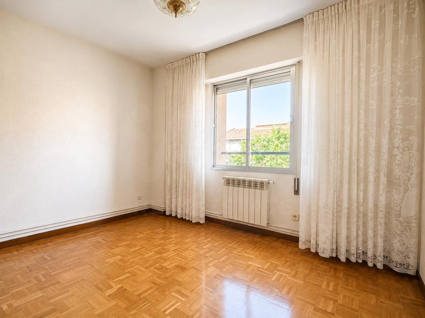 3 sovrum Lägenhet till salu i Madrid stad - 279 000 € (Ref: 9987460)