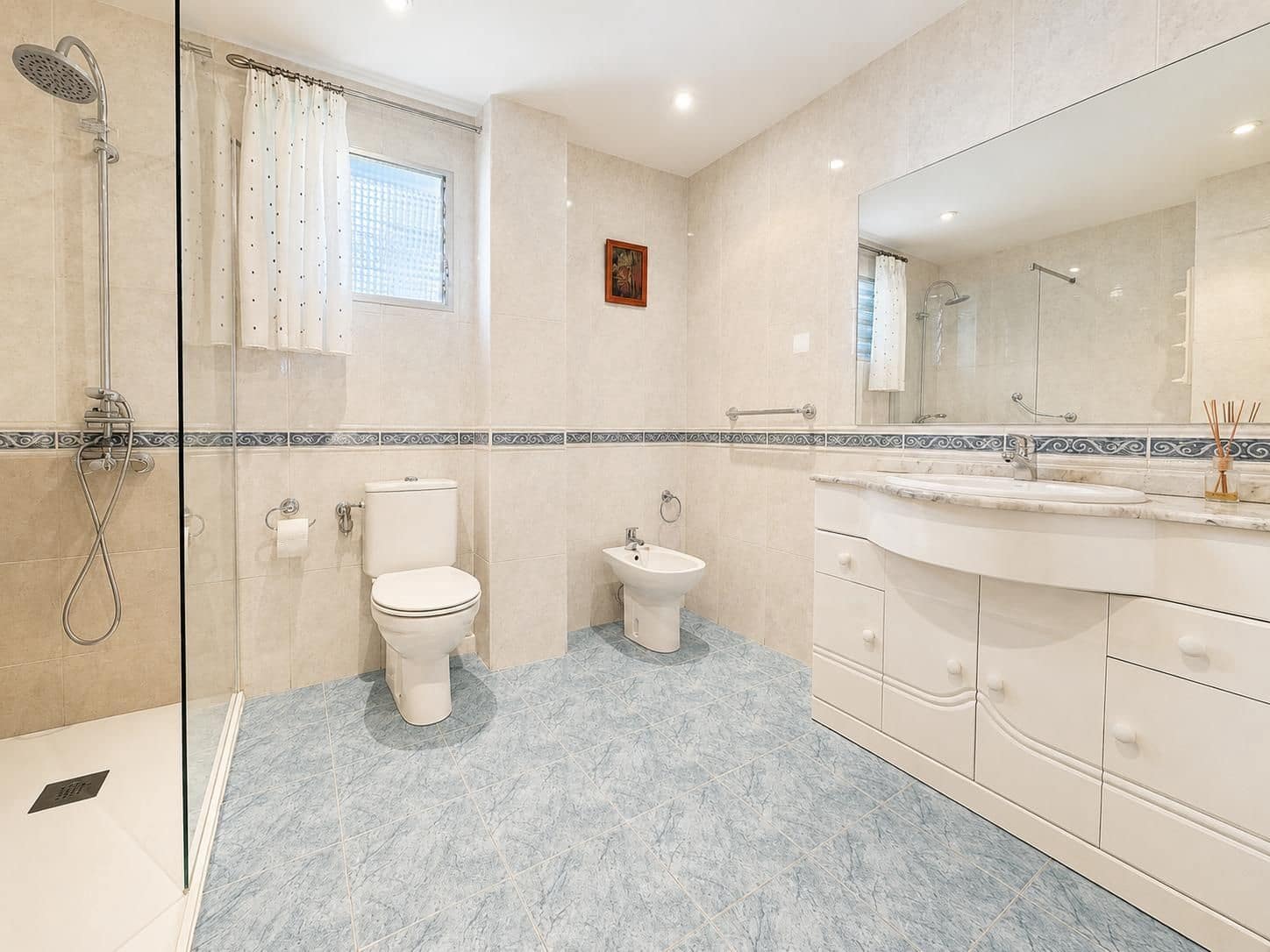 3 sovrum Lägenhet till salu i Madrid stad - 279 000 € (Ref: 9987460)