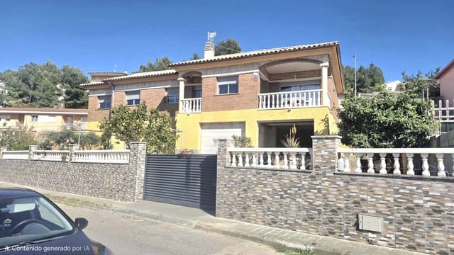 6 soveværelse Byhus til salg i Calafell med garage - € 350.000 (Ref: 9987462)
