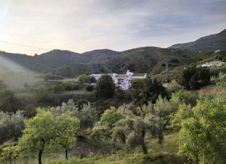 Finca/Casa Rural de 3 habitaciones en Sedella en venta con piscina garaje - 355.000 € (Ref: 9987465)