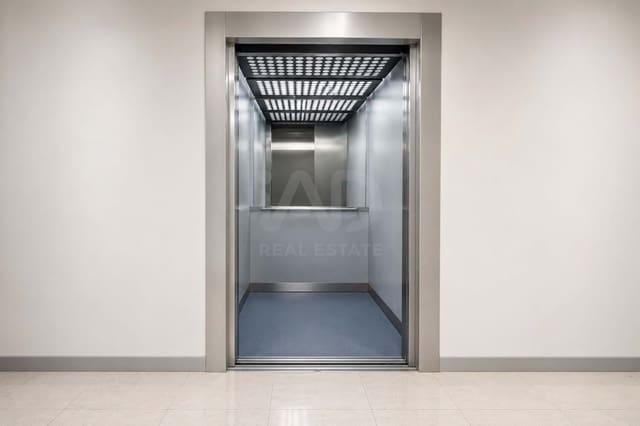Erhverv til salg i Valladolid by - € 650.000 (Ref: 9987466)