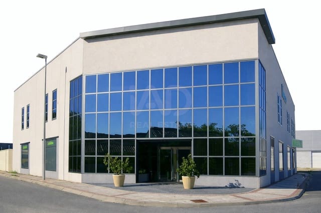 Erhverv til salg i Valladolid by - € 650.000 (Ref: 9987466)