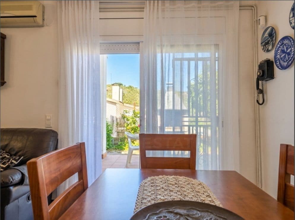 5 bedroom Villa for sale in Tarragona city with pool - € 329,000 (Ref: 9987471)