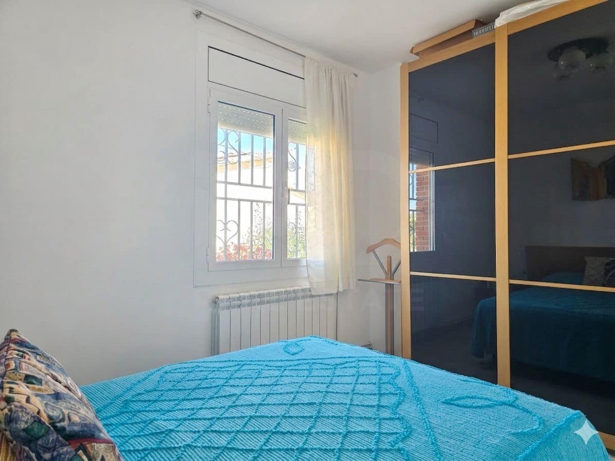 5 bedroom Villa for sale in Tarragona city with pool - € 329,000 (Ref: 9987471)