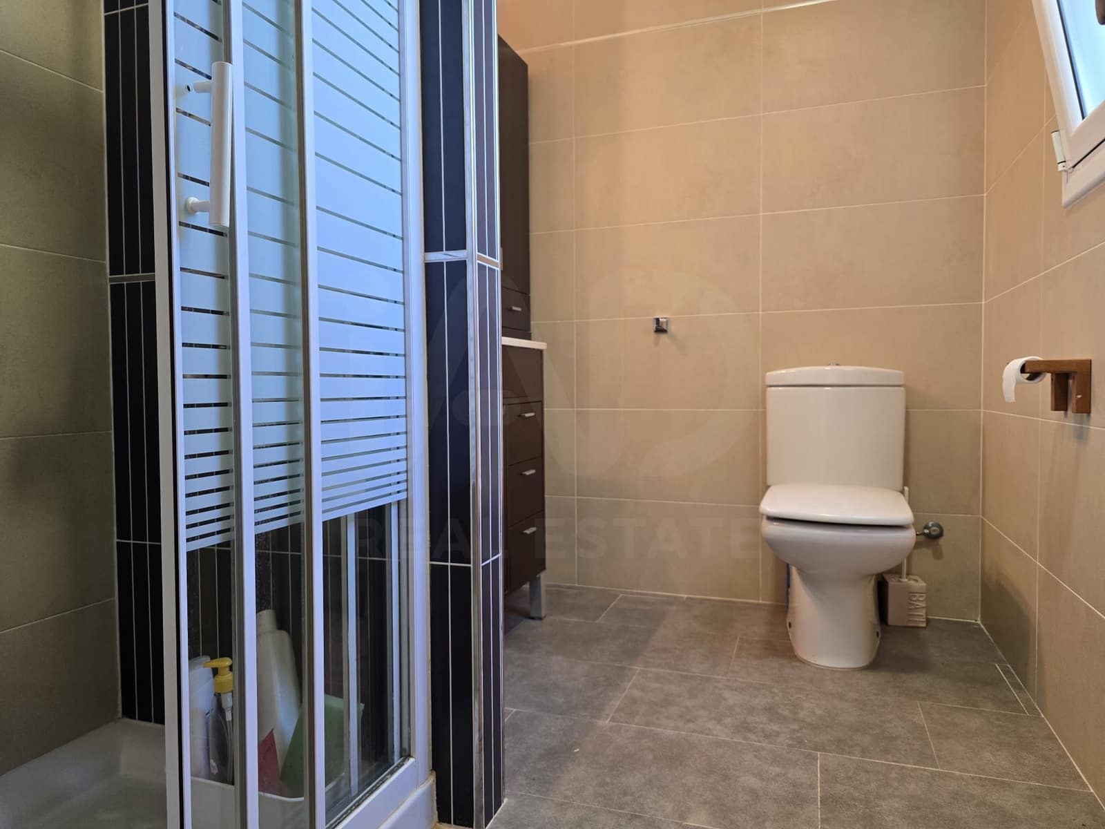 5 bedroom Villa for sale in Tarragona city with pool - € 329,000 (Ref: 9987471)