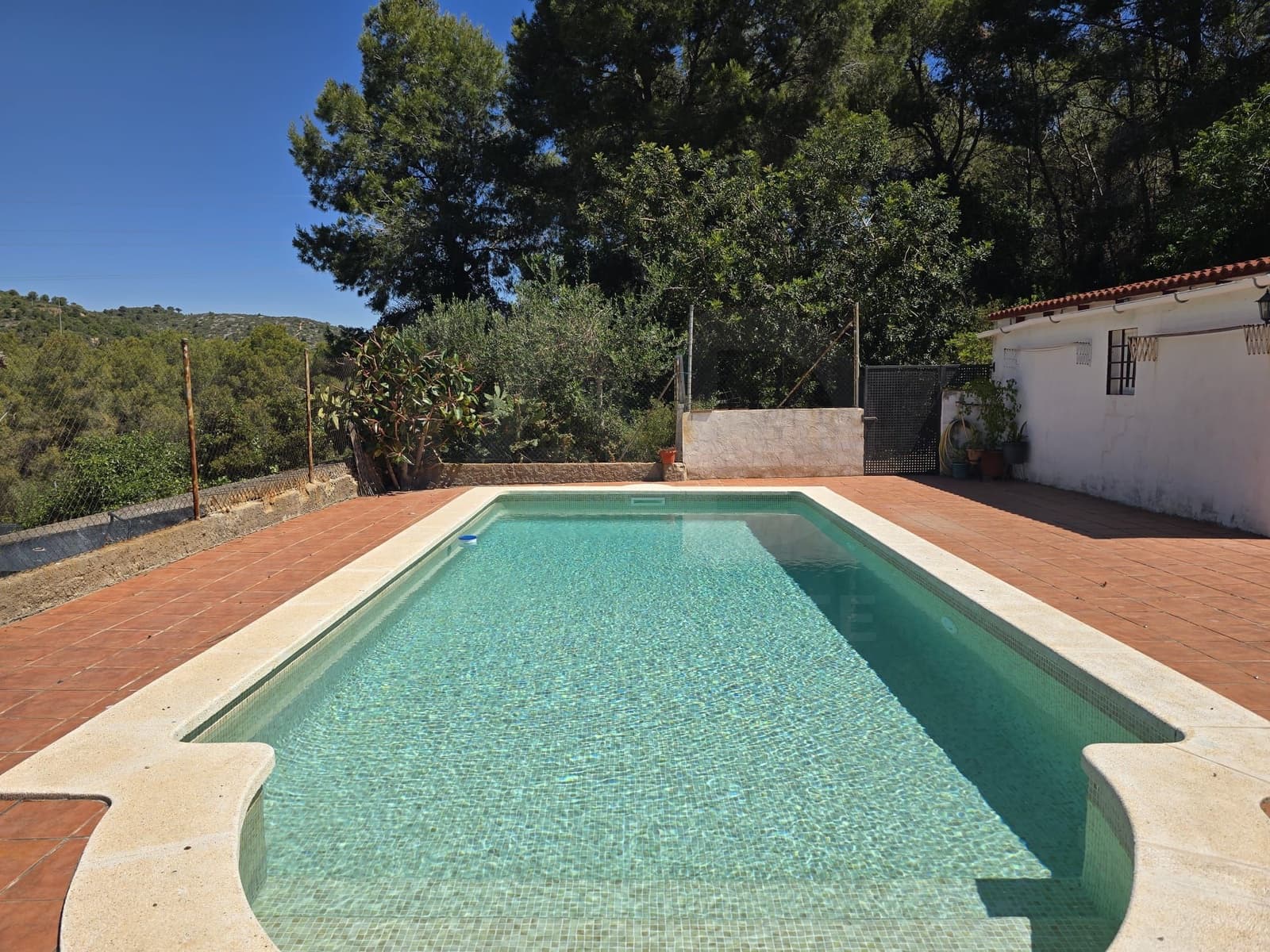 5 bedroom Villa for sale in Tarragona city with pool - € 329,000 (Ref: 9987471)
