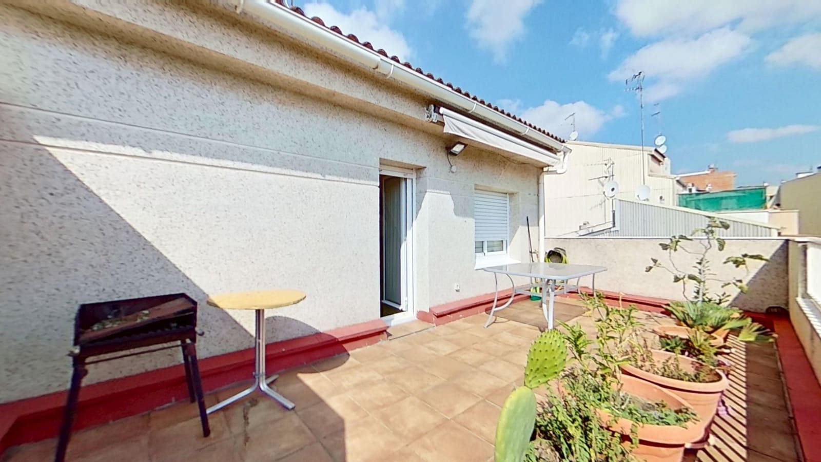 4 slaapkamer Rijtjeshuis te koop in Tarragona stad met garage - € 237.000 (Ref: 9987472)