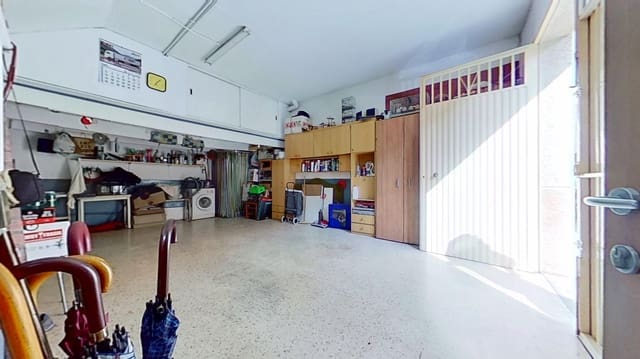 4 bedroom Terraced Villa for sale in Tarragona city with garage - € 237,000 (Ref: 9987472)