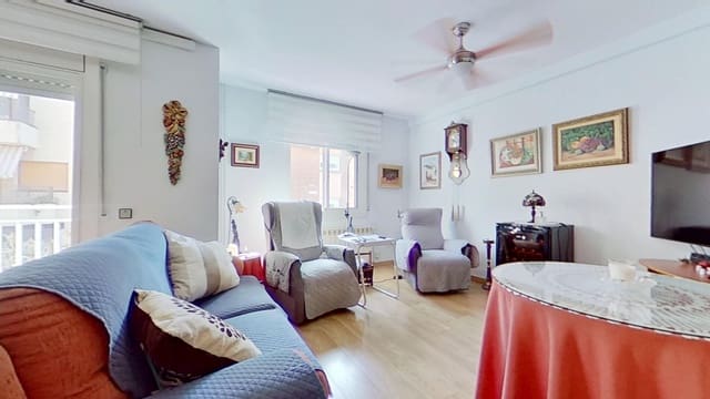 4 bedroom Terraced Villa for sale in Tarragona city with garage - € 237,000 (Ref: 9987472)