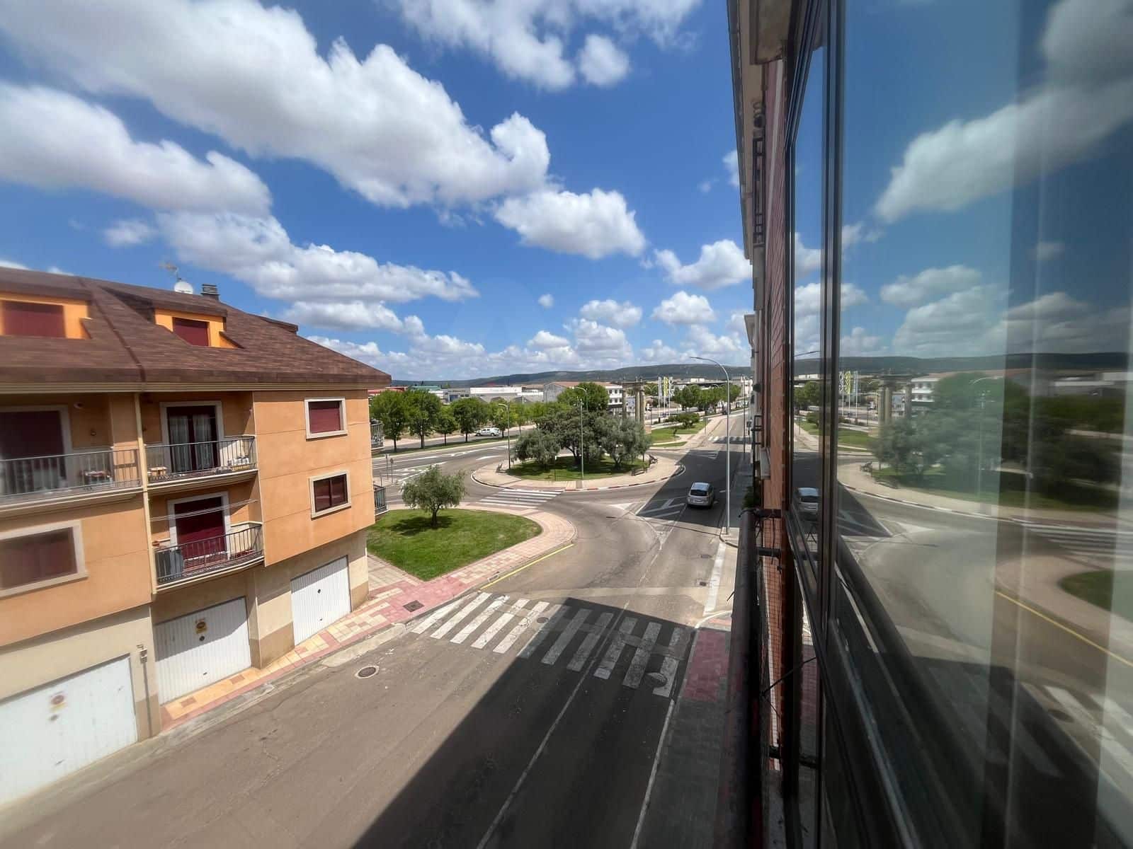 3 bedroom Apartment for sale in Salamanca city - € 90,000 (Ref: 9987476)