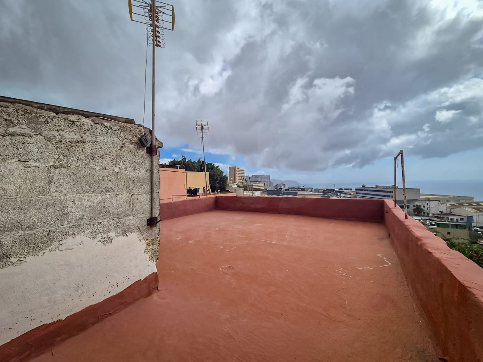 4 makuuhuone Omakotitalo myytävänä paikassa Santa Cruz de Tenerife - 219 000 € (Ref: 9987477)