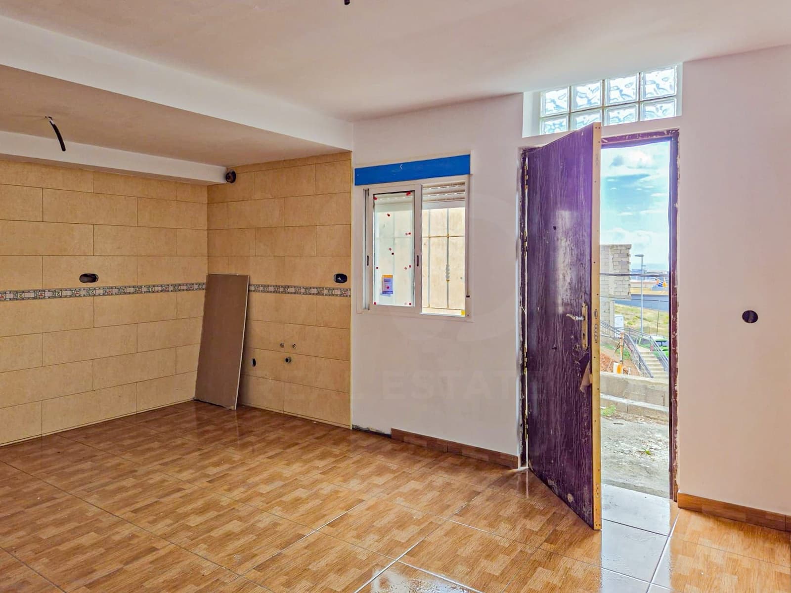4 makuuhuone Omakotitalo myytävänä paikassa Santa Cruz de Tenerife - 219 000 € (Ref: 9987477)