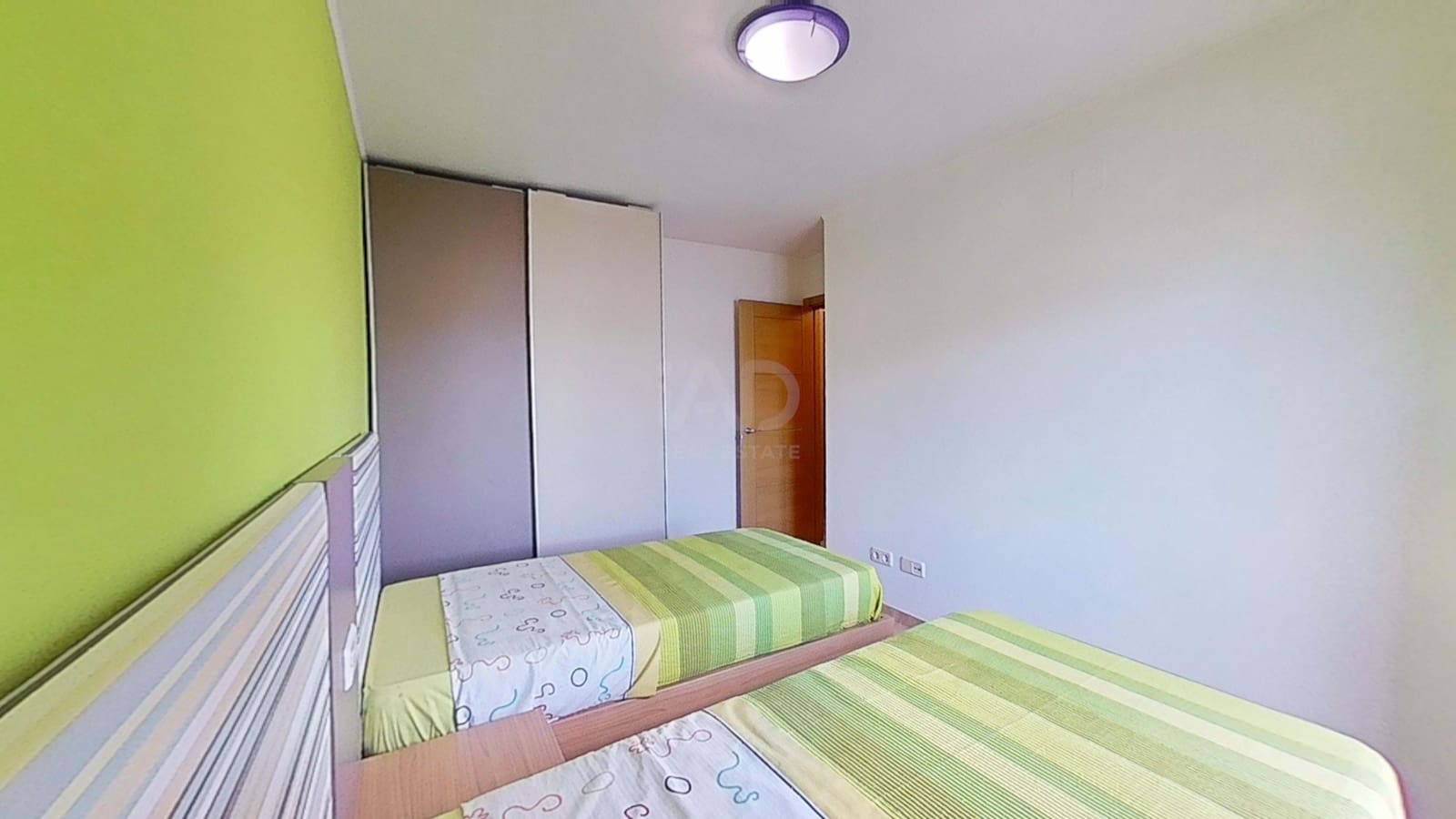Apartamento de 3 habitaciones en Tarragona ciudad en venta con garaje - 140.000 € (Ref: 9987478)