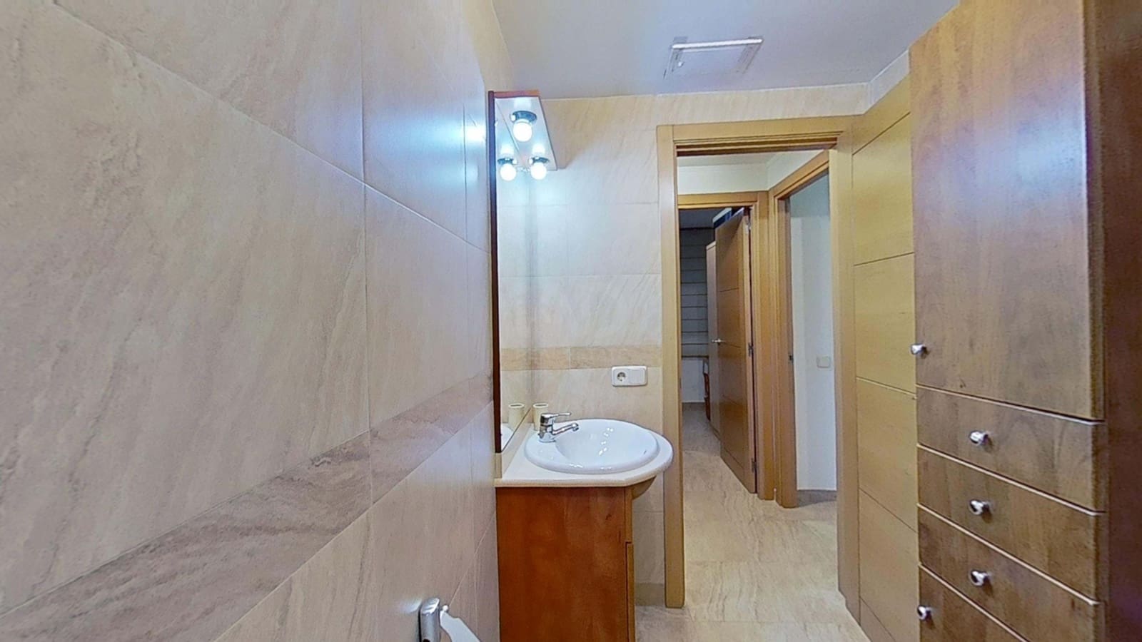 Apartamento de 3 habitaciones en Tarragona ciudad en venta con garaje - 140.000 € (Ref: 9987478)