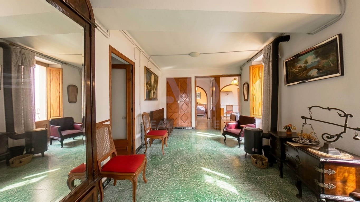 9 bedroom Townhouse for sale in Tarragona city - € 589,000 (Ref: 9987479)