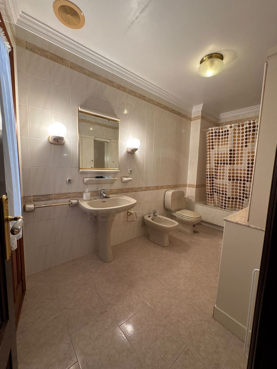 4 camera da letto Villetta a Schiera in vendita in Siviglia citta - 240.000 € (Rif: 9987480)