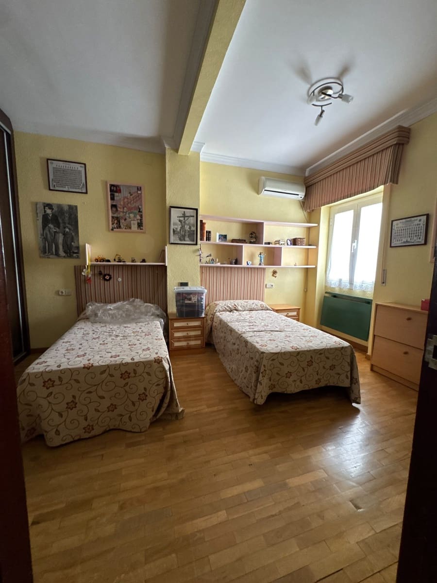 4 camera da letto Villetta a Schiera in vendita in Siviglia citta - 240.000 € (Rif: 9987480)