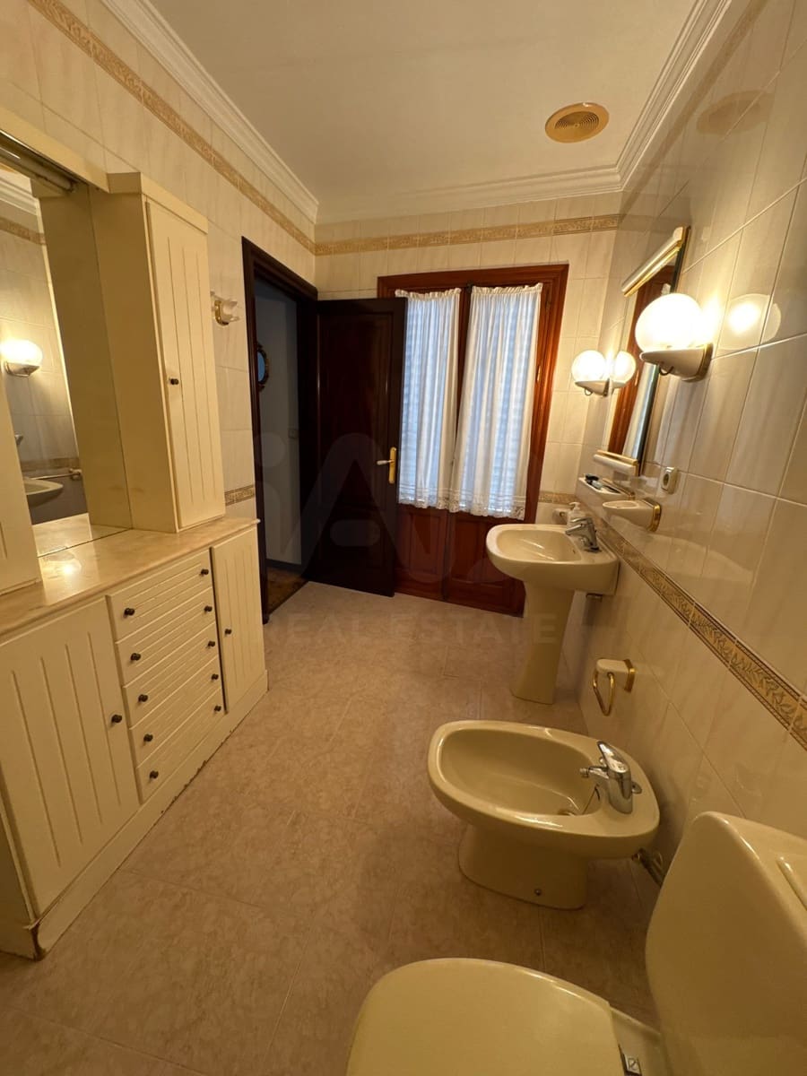 4 camera da letto Villetta a Schiera in vendita in Siviglia citta - 240.000 € (Rif: 9987480)