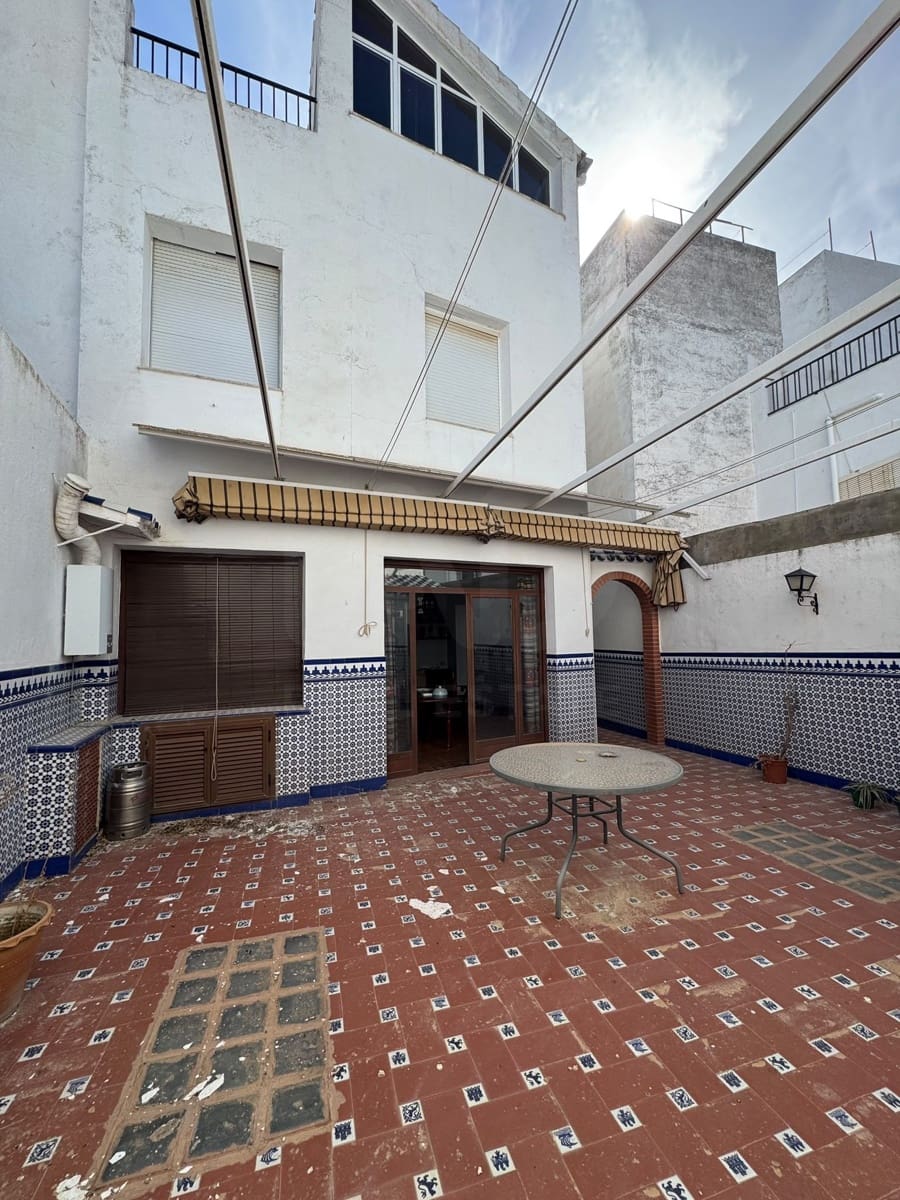 4 camera da letto Villetta a Schiera in vendita in Siviglia citta - 240.000 € (Rif: 9987480)