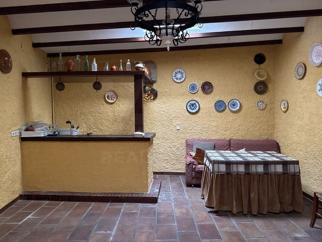 4 soverom Rekkehus til salgs i Sevilla by - € 240 000 (Ref: 9987480)