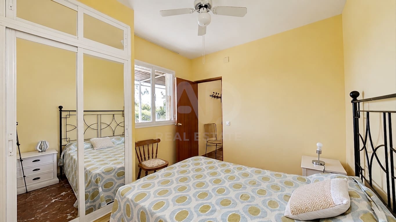 5 soverom Hus til salgs i Sevilla by med svømmebasseng garasje - € 360 000 (Ref: 9987485)