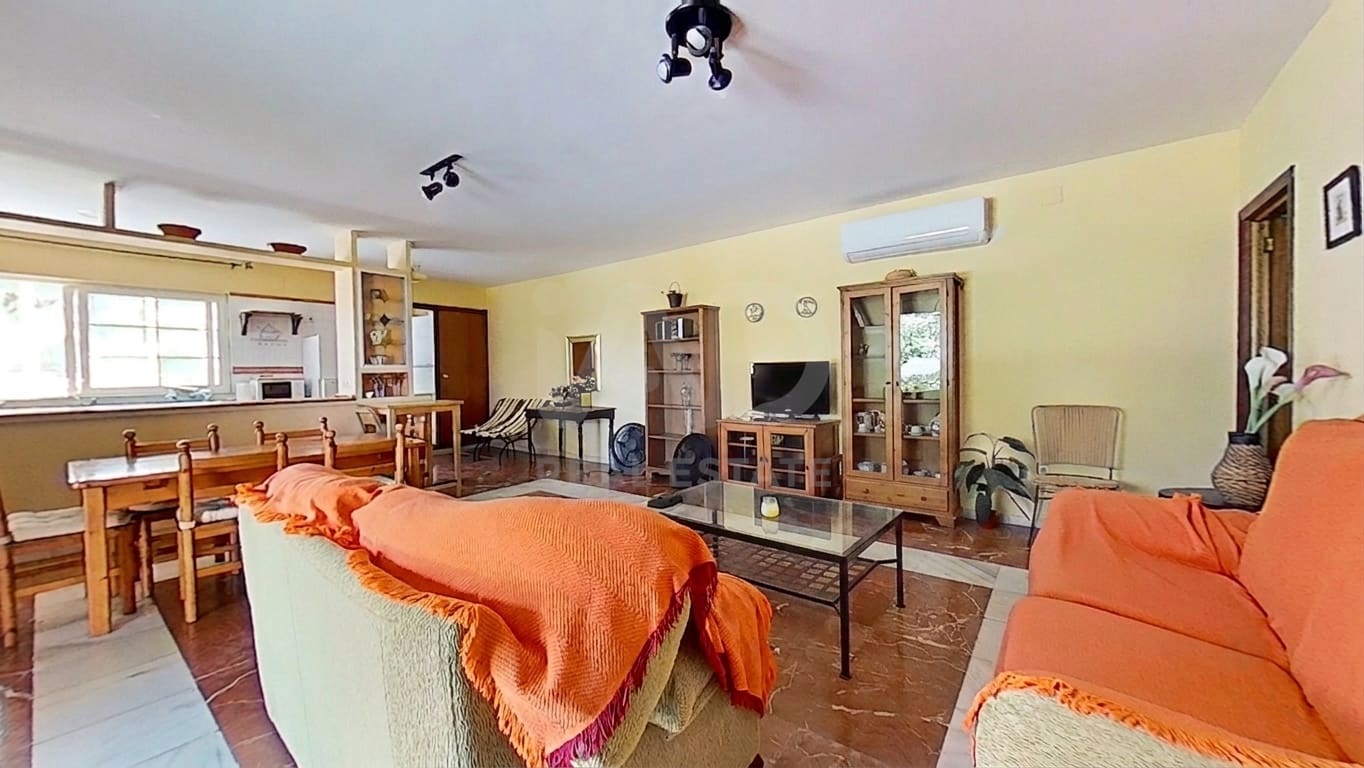 5 soverom Hus til salgs i Sevilla by med svømmebasseng garasje - € 360 000 (Ref: 9987485)