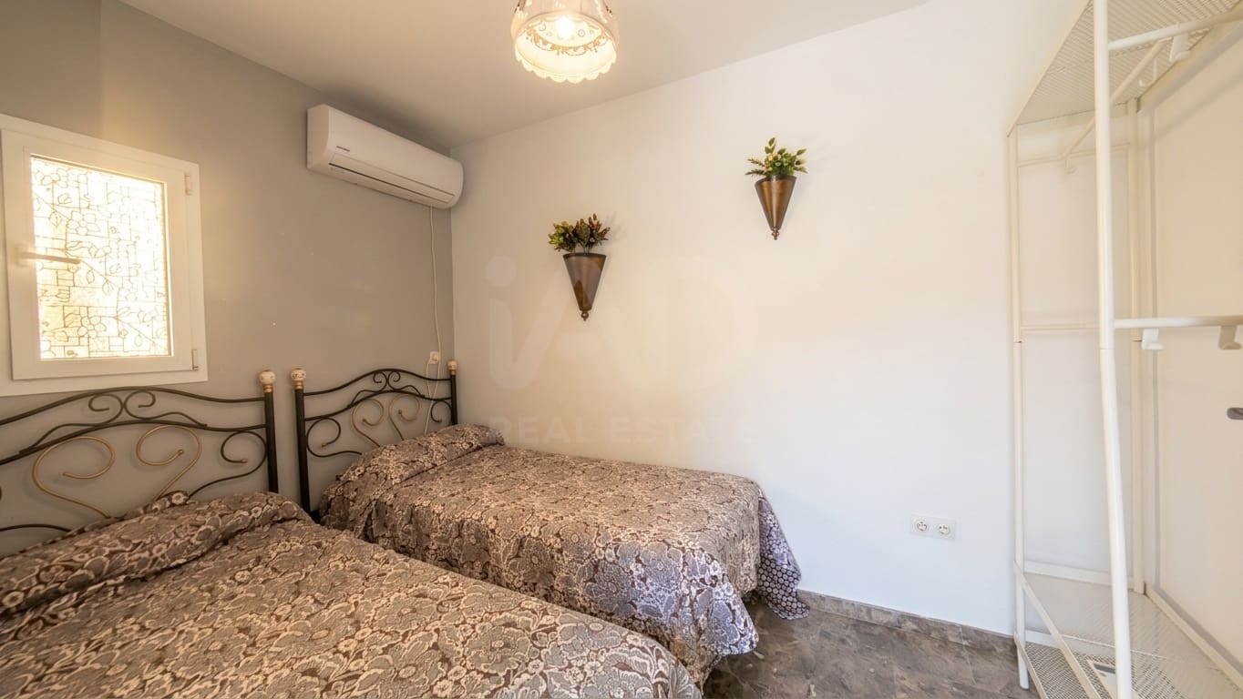 5 soverom Hus til salgs i Sevilla by med svømmebasseng garasje - € 360 000 (Ref: 9987485)
