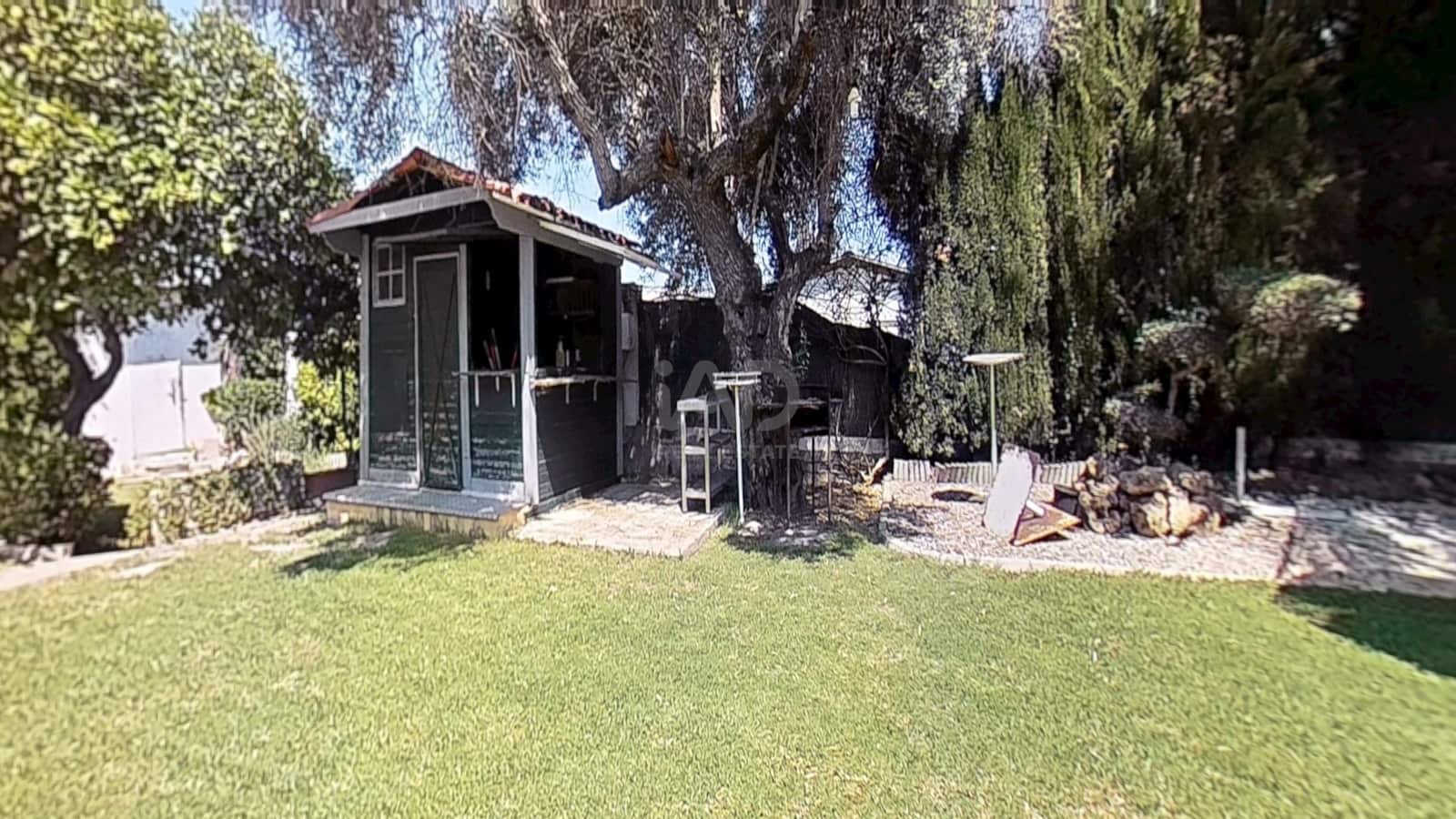 5 soverom Hus til salgs i Sevilla by med svømmebasseng garasje - € 360 000 (Ref: 9987485)