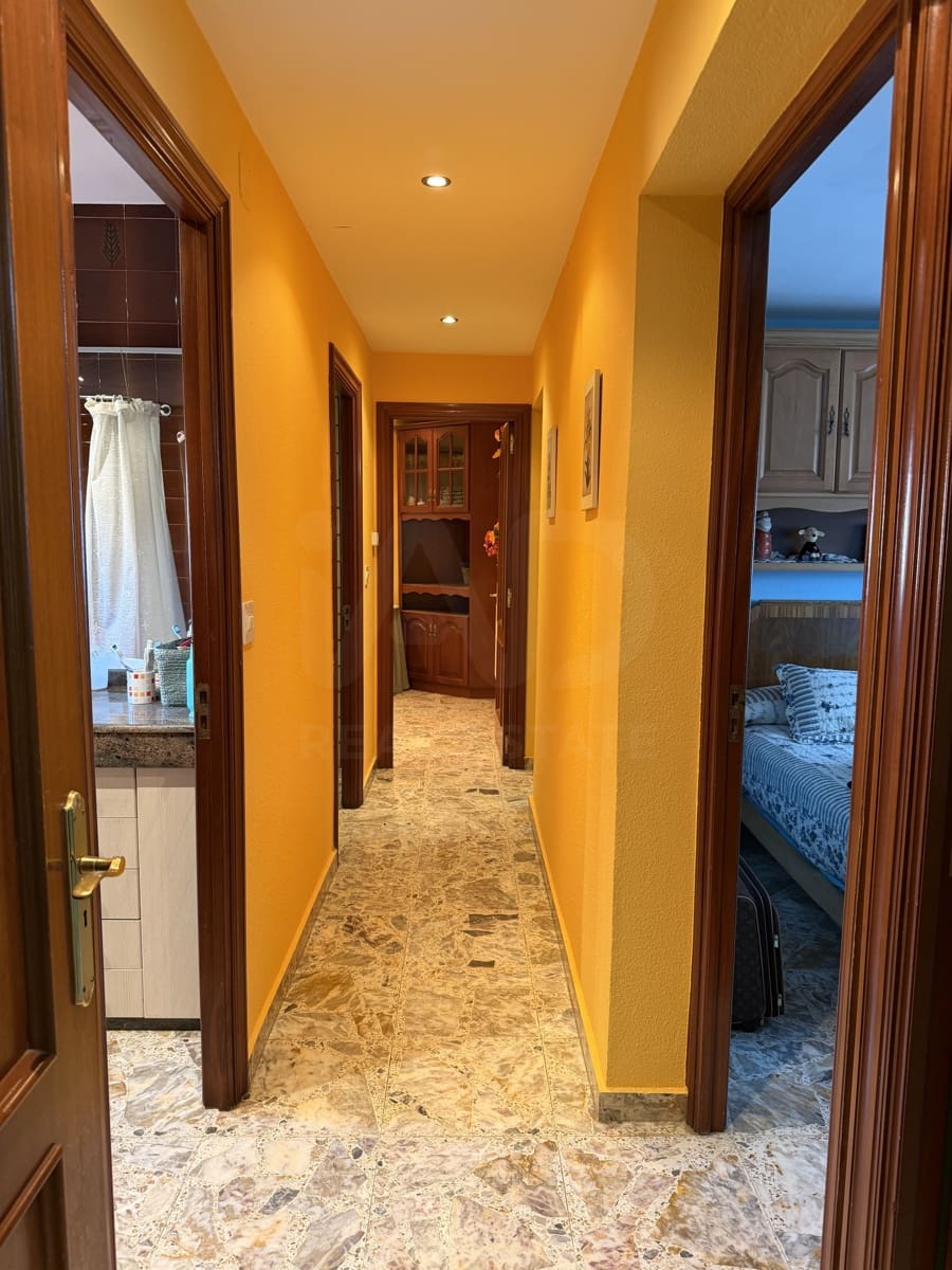 5 sypialnia Dom na sprzedaż w Miasto Leon z garażem - 180 000 € (Ref: 9987486)