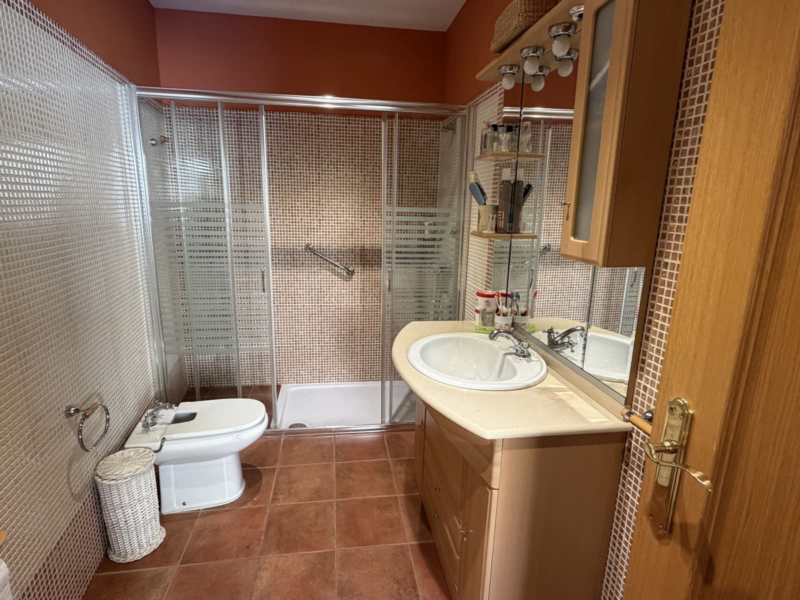 5 sypialnia Dom na sprzedaż w Miasto Leon z garażem - 180 000 € (Ref: 9987486)