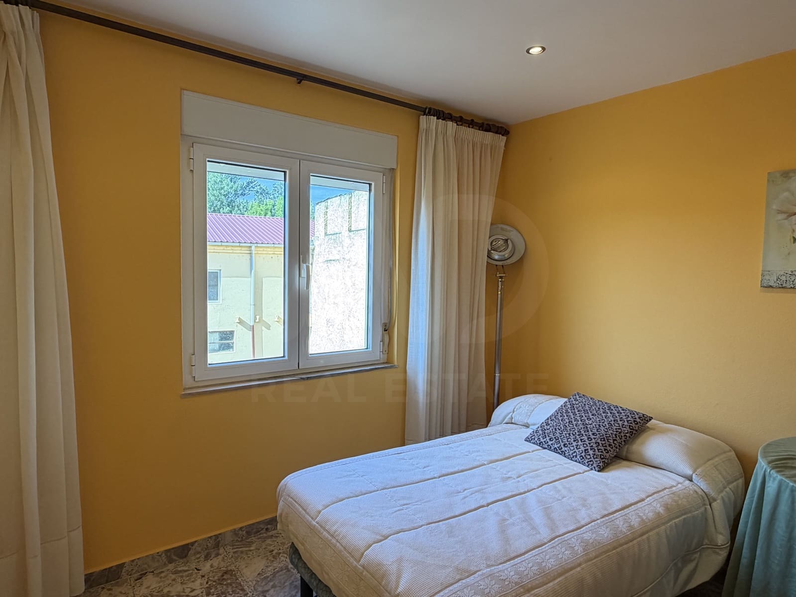 5 sypialnia Dom na sprzedaż w Miasto Leon z garażem - 180 000 € (Ref: 9987486)