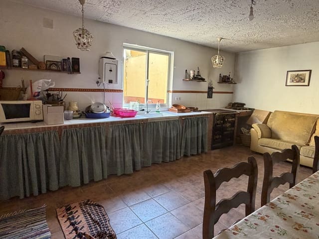 5 sypialnia Dom na sprzedaż w Miasto León z garażem - 180 000 € (Ref: 9987486)
