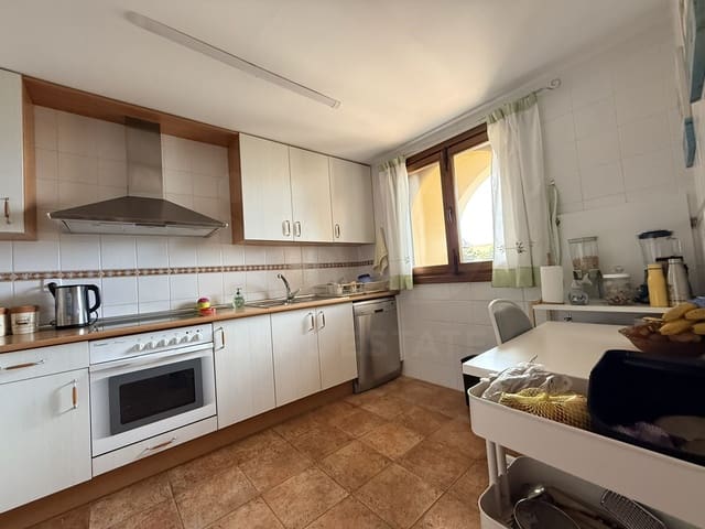 3 soverom Rekkehus til salgs i Huelva by med svømmebasseng - € 265 000 (Ref: 9987487)