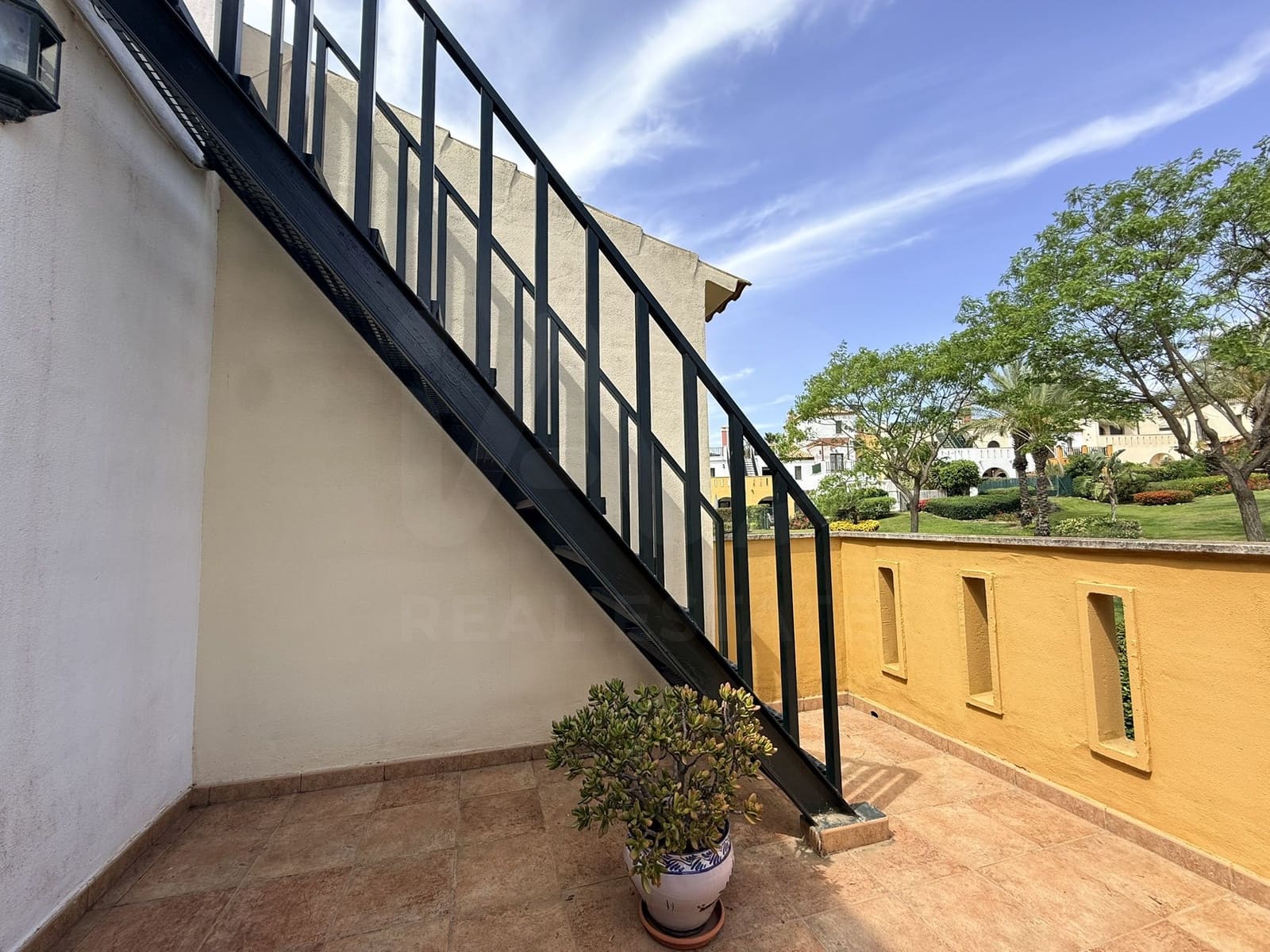 3 sypialnia Dom szeregowy na sprzedaż w Miasto Huelva z basenem - 265 000 € (Ref: 9987487)