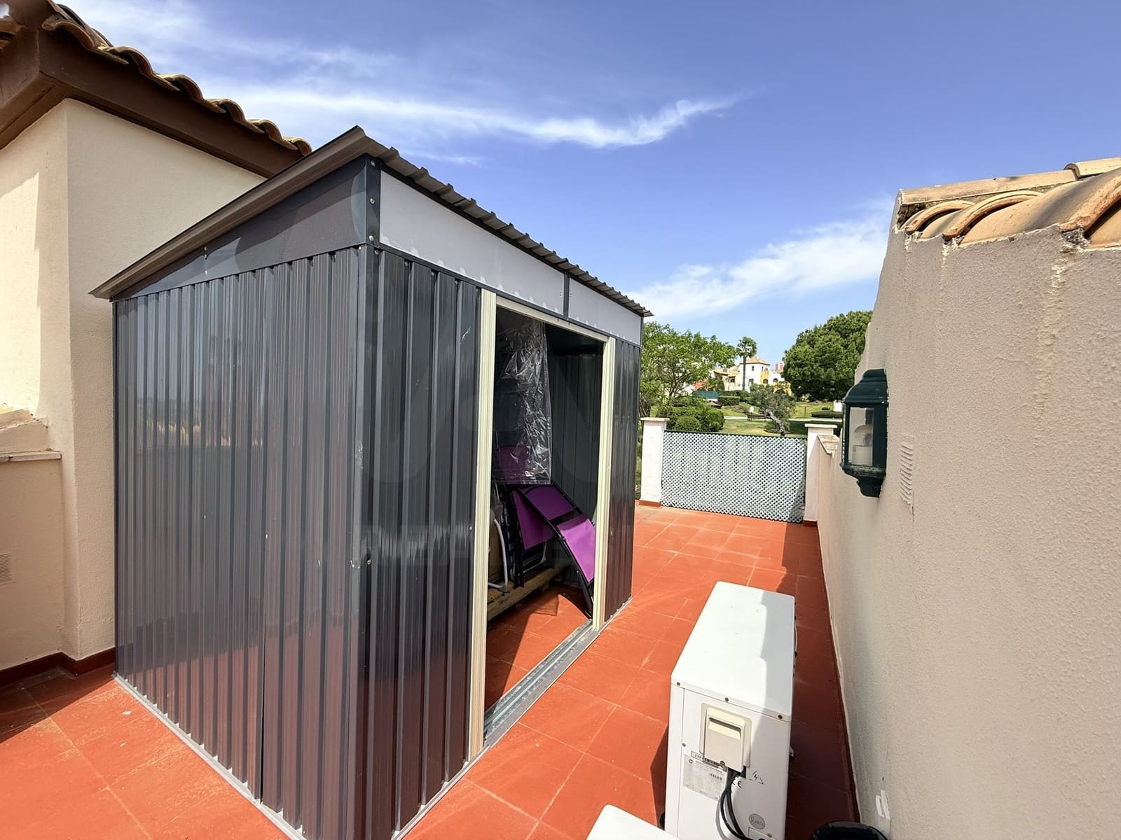 3 sypialnia Dom szeregowy na sprzedaż w Miasto Huelva z basenem - 265 000 € (Ref: 9987487)