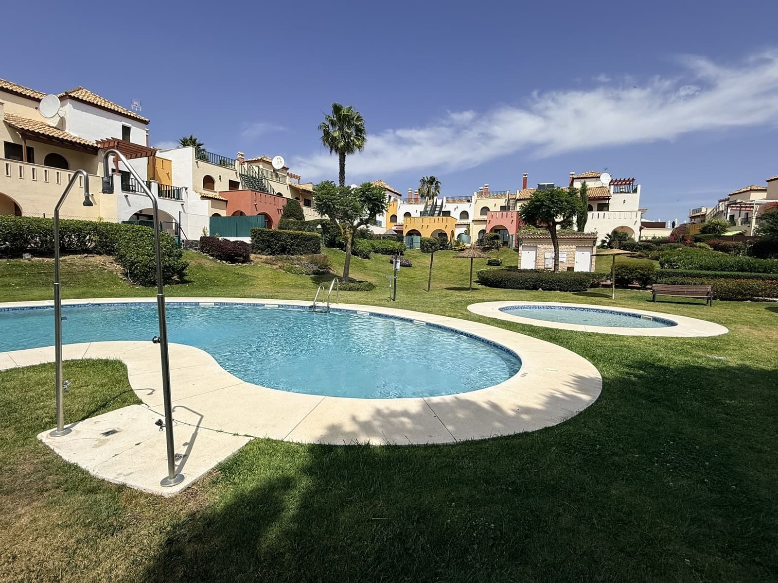 3 sypialnia Dom szeregowy na sprzedaż w Miasto Huelva z basenem - 265 000 € (Ref: 9987487)