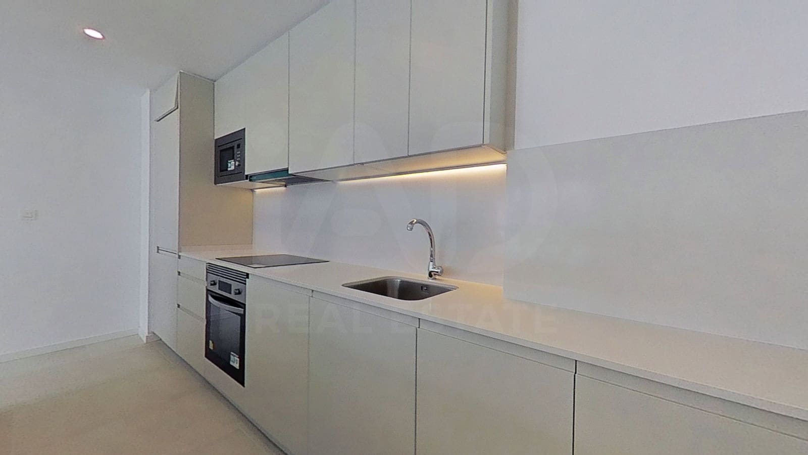 3 Zimmer Apartment zu verkaufen in Cadiz Stadt mit Pool Garage - 695.000 € (Ref: 9987493)