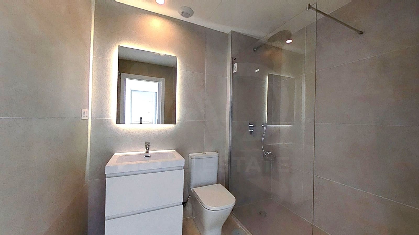 3 Zimmer Apartment zu verkaufen in Cadiz Stadt mit Pool Garage - 695.000 € (Ref: 9987493)