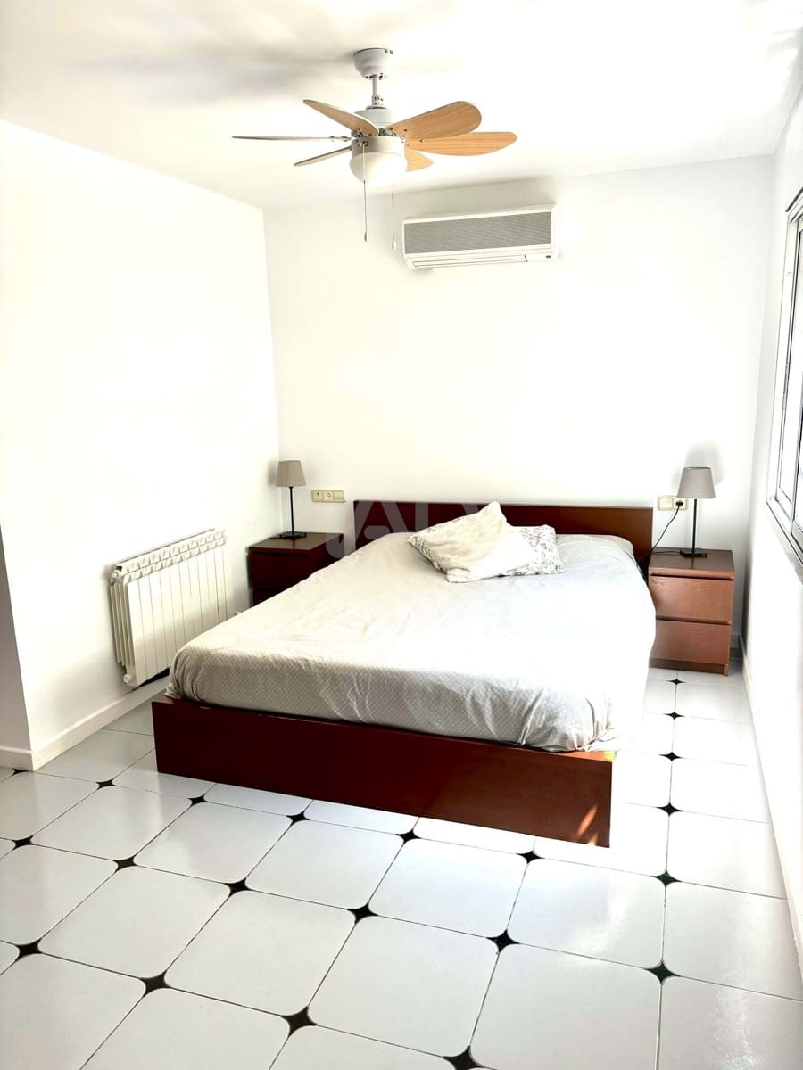 5 soveværelse Byhus til salg i Barcelona by med swimmingpool garage - € 495.000 (Ref: 9987496)